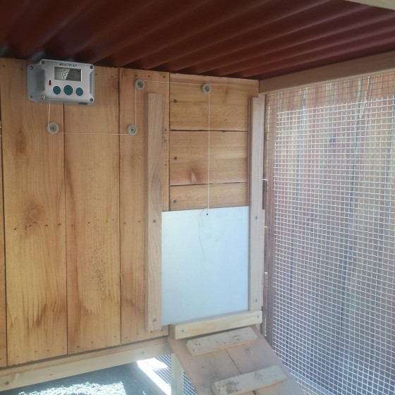 Automatická dvířka kurníku - sada Poultry kit Premium 230V + baterie, solární panel, sada s dvířky 30 x 40 cm